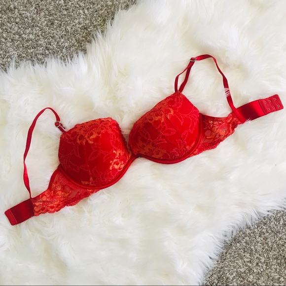 Victoria’s Secret | Red Lacy Push-up Bra - Picture 7 of 7
